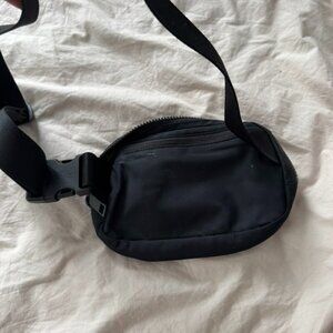 Lululemon Crossbody Back Black